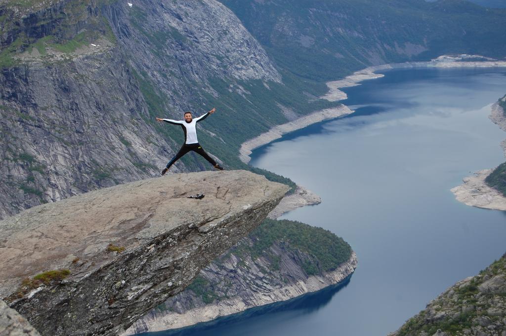 Trolltunga Studios Odda Exteriör bild